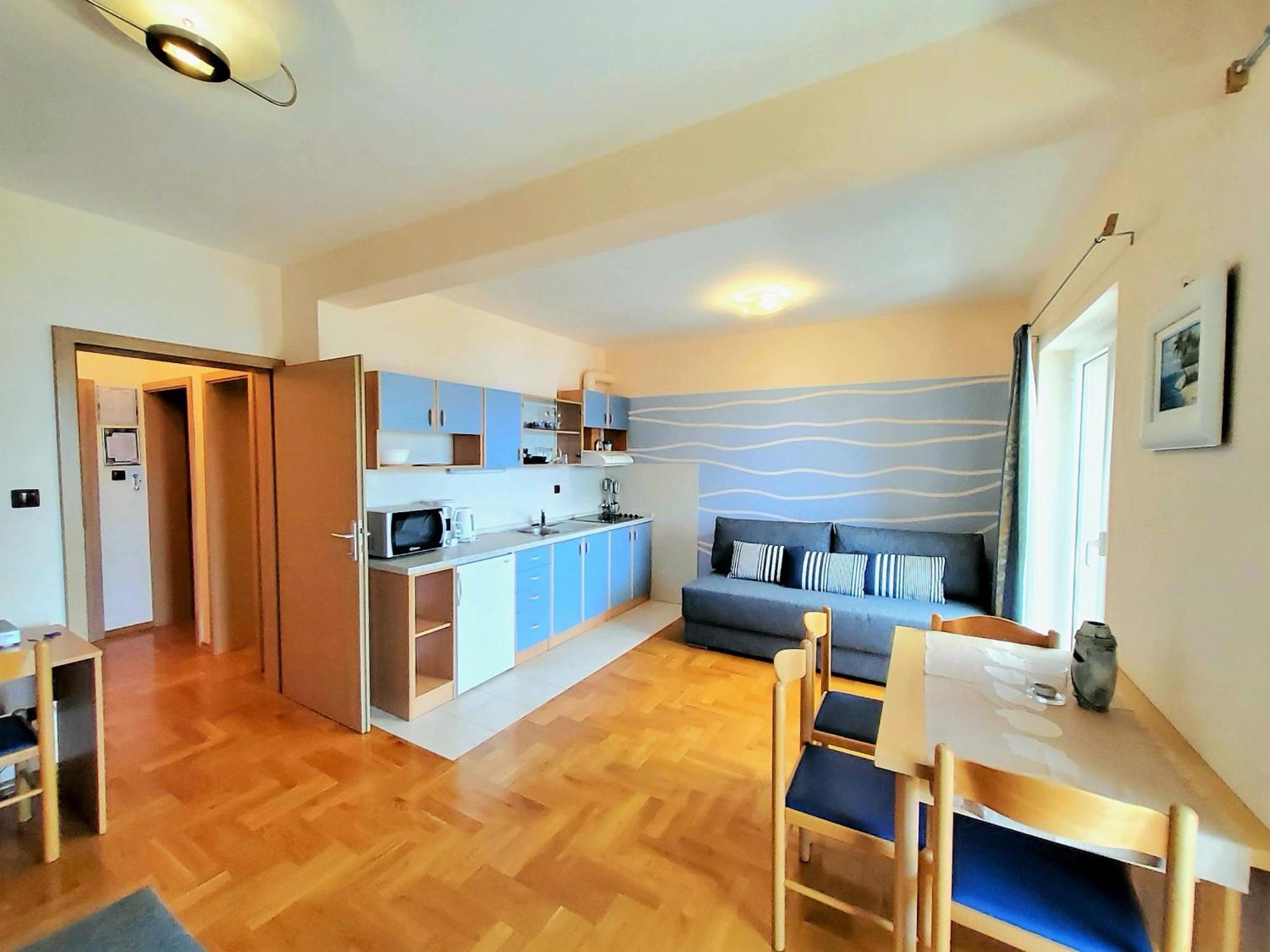 Apartments Petra i Karlo Turanj Ruang foto